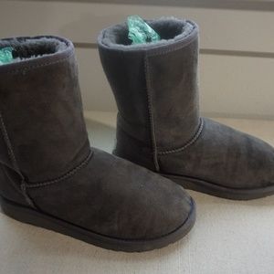 Grey Size 7 UGG Classic Short II Boots